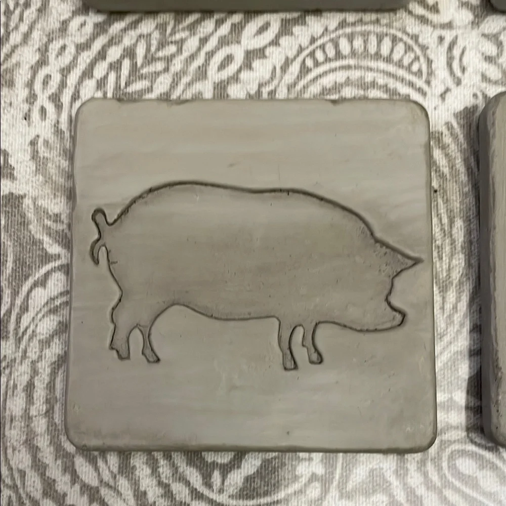 Pier 1 Imports Farm Animal Gray Coasters Set 4 cow chicken pig‎ rooster